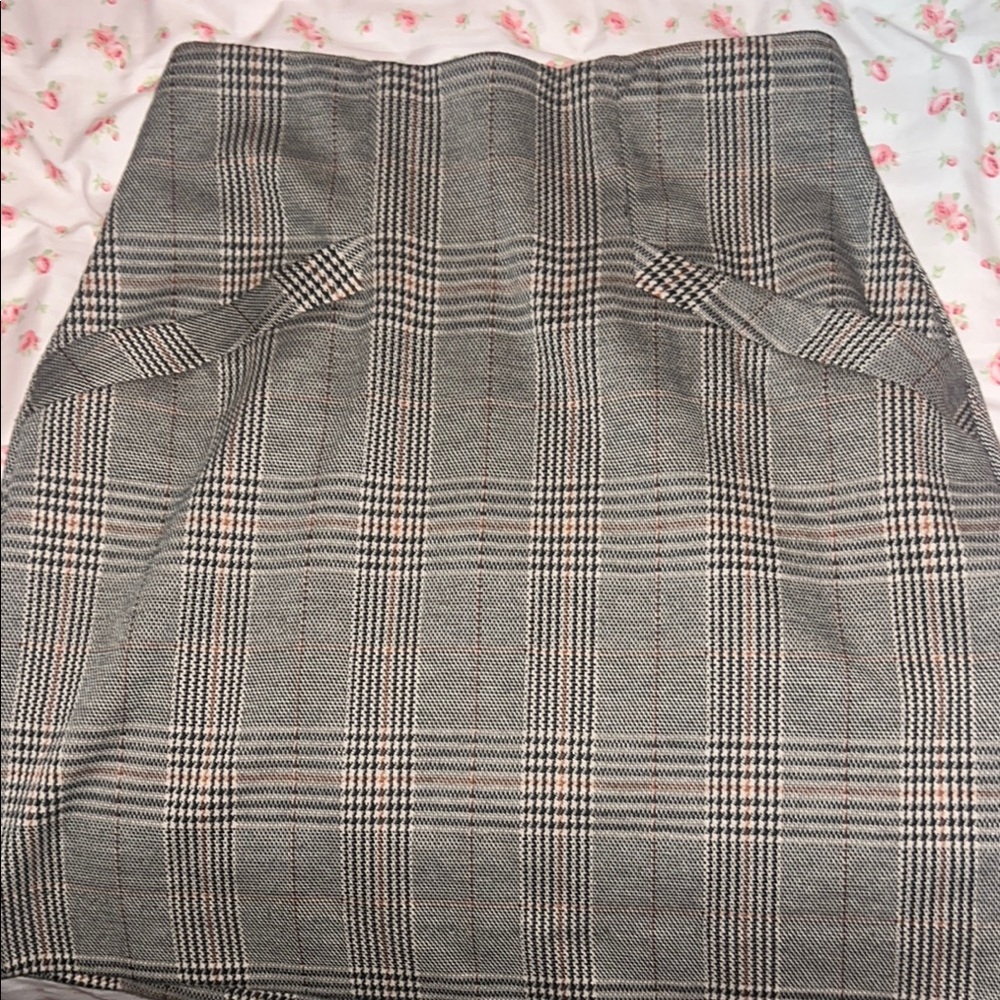 Chic Plaid Skirt